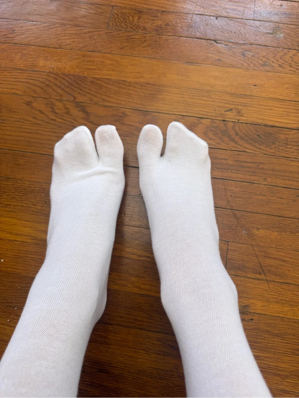 ✿ White Tabi Split Toe Crew Socks • Cotton Blend • New